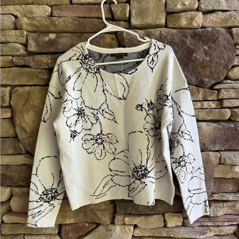 Tahari White and Black Floral print sweater, size L
